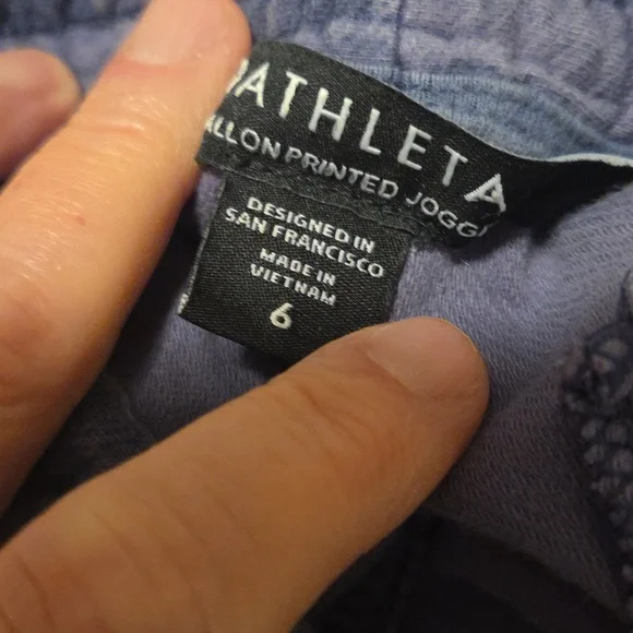 Athleta Women's Purple Patterned Joggers - Picture 6 of 6